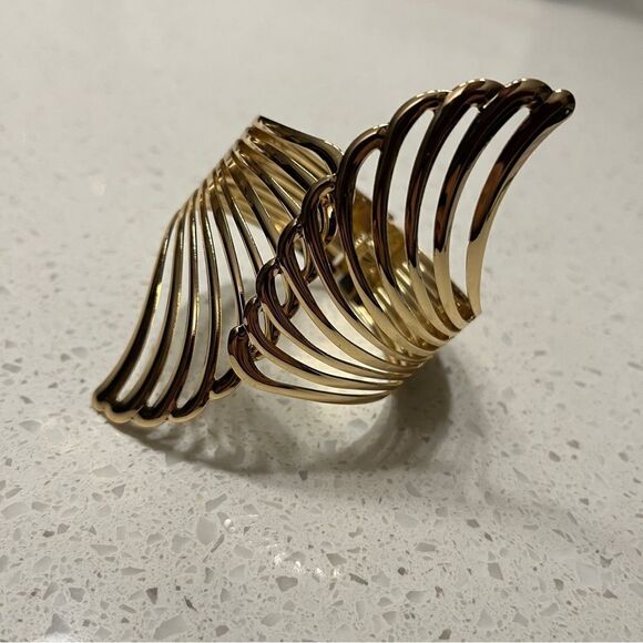 Simple Wing Style Bracelet For Summer - Picture 9 of 15